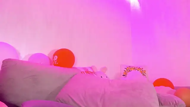 RileyNox online show from April 25, 4:04 am