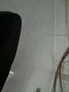 Ella Vee online show from September 20, 4:33 am