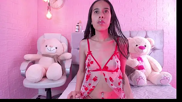 Naomyking  online show from September 17, 1:42 pm