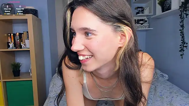 Snapshot of AntonettaTarring chatting on September 26, 11:30 am AntonettaTarring online show from September 26, 11:30 am