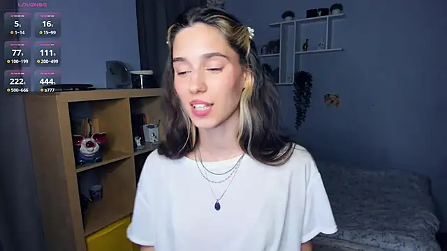 Snapshot of AntonettaTarring chatting on September 24, 10:14 am AntonettaTarring online show from September 24, 10:14 am