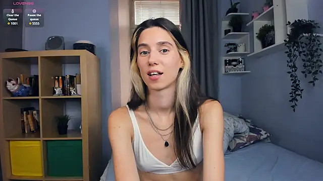 Snapshot of AntonettaTarring chatting on October 4, 9:04 am AntonettaTarring online show from October 4, 9:04 am