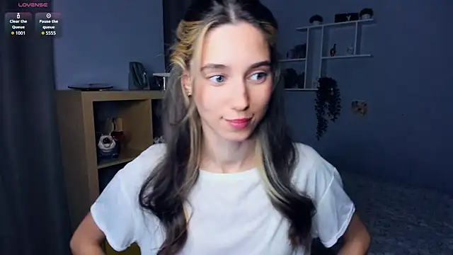 Snapshot of AntonettaTarring chatting on September 19, 7:40 am AntonettaTarring online show from September 19, 7:40 am