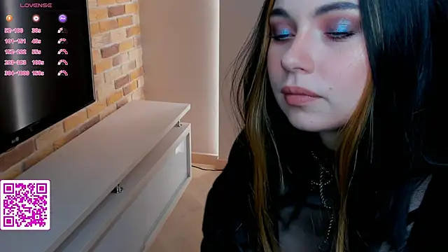 EvaBlimey online show from September 13, 5:37 am
