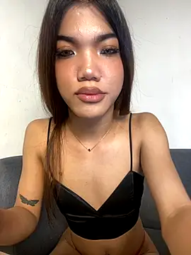 CassieSommereux online show from October 10, 5:51 pm