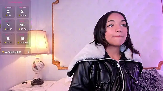 Snapshot of Manelyk_evanss_ chatting on September 19, 11:20 am Manelyk evanss  online show from September 19, 11:20 am