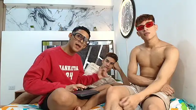 Snapshot of GRETTY_BOYS chatting on October 10, 7:24 am GRETTY BOYS online show from October 10, 7:24 am