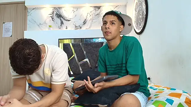 Snapshot of GRETTY_BOYS chatting on October 5, 12:10 pm GRETTY BOYS online show from October 5, 12:10 pm