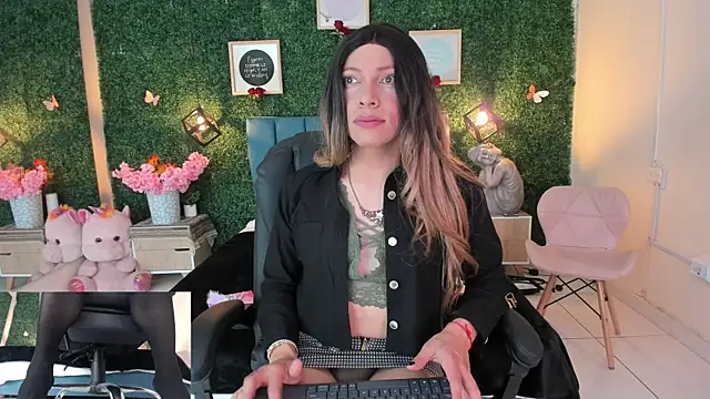 JessicaJones69  online show from September 9, 3:28 am