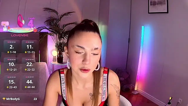 Snapshot of Leri_Star chatting on September 13, 8:39 pm Leri Star online show from September 13, 8:39 pm