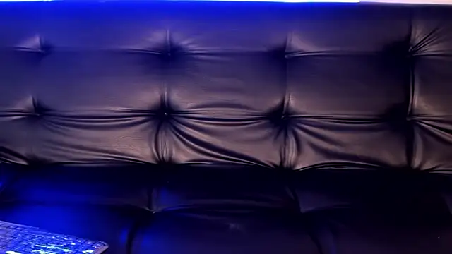 Snapshot of violet_77711 chatting on September 24, 11:42 am violet 77711 online show from September 24, 11:42 am