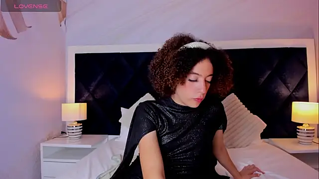 Isabella glam online show from October 4, 8:57 pm