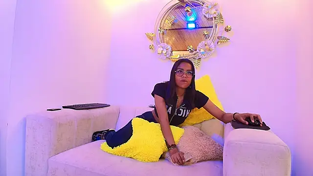 lilith and draven nom online show from September 9, 8:08 pm