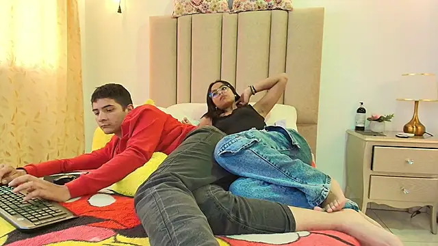 lilith and draven nom online show from September 16, 8:39 pm