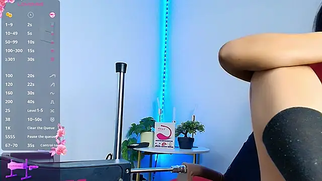 Snapshot of Allymdo chatting on October 13, 6:21 pm Allymdo online show from October 13, 6:21 pm