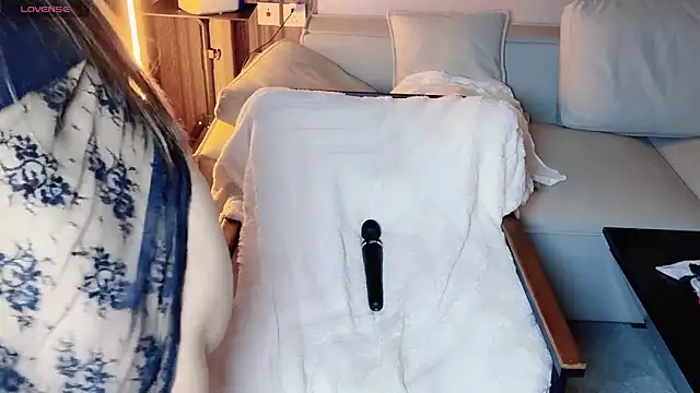 Snapshot of Auu-777 chatting on September 27, 10:22 am Auu-777 online show from September 27, 10:22 am