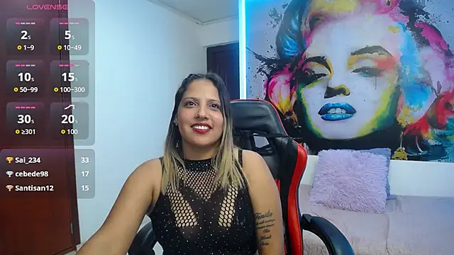 Snapshot of tiana_breeze chatting on October 18, 3:42 am tiana breeze online show from October 18, 3:42 am