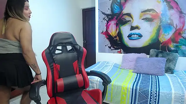 Snapshot of tiana_breeze chatting on October 2, 3:00 am tiana breeze online show from October 2, 3:00 am