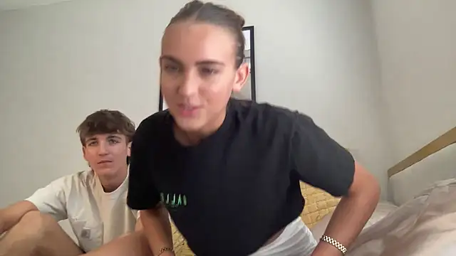 ShaniRea online show from September 21, 8:40 pm