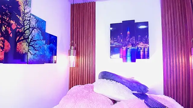 Snapshot of Emily_Vaughan chatting on September 17, 3:37 am Emily Vaughan online show from September 17, 3:37 am