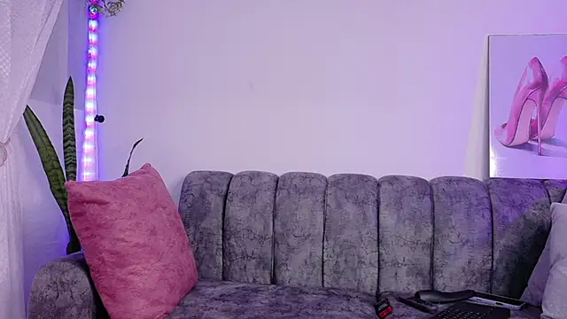 samiradoll online show from June 1, 4:36 am