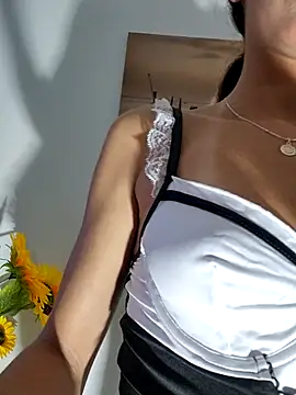 lupitaaxxx online show from September 9, 5:29 am