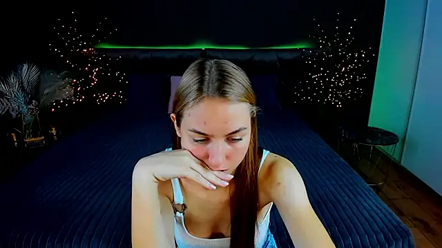 MilaAddams online show from September 28, 6:20 am