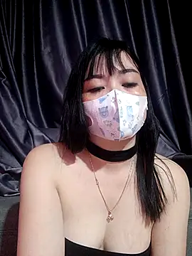 ChunkyLy online show from September 9, 2:28 pm
