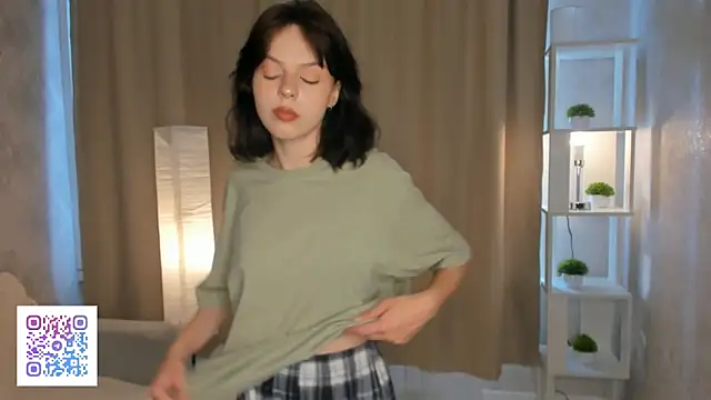 HarrietHoda online show from September 12, 4:35 am