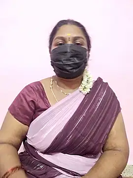 Snapshot of Tamil_Azhaghi25 chatting on September 19, 1:48 am Tamil Azhaghi25 online show from September 19, 1:48 am