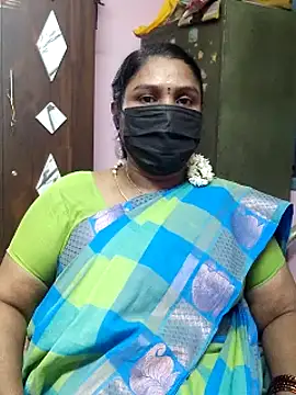 Snapshot of Tamil_Azhaghi25 chatting on October 3, 6:57 pm Tamil Azhaghi25 online show from October 3, 6:57 pm