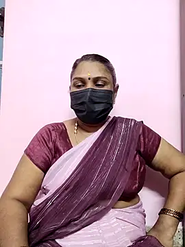 Snapshot of Tamil_Azhaghi25 chatting on October 23, 5:52 pm Tamil Azhaghi25 online show from October 23, 5:52 pm