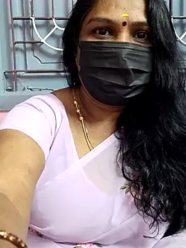 Snapshot of Tamil_Azhaghi25 chatting on October 29, 6:43 pm Tamil Azhaghi25 online show from October 29, 6:43 pm