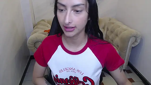 Snapshot of Tifany_v chatting on October 25, 8:05 pm Tifany v online show from October 25, 8:05 pm