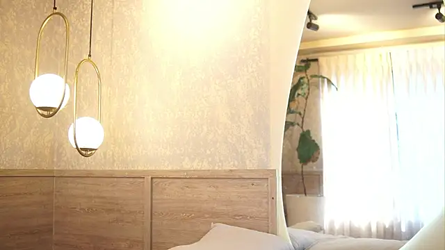 Snapshot of Tayler_Kim chatting on October 31, 7:07 pm Tayler Kim online show from October 31, 7:07 pm