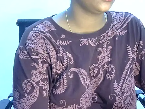 Hott Noor online show from October 24, 5:20 pm