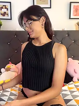 Im Lyan online show from October 16, 3:25 pm