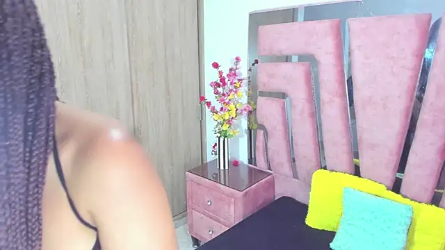 MaraKarly online show from October 28, 9:08 pm