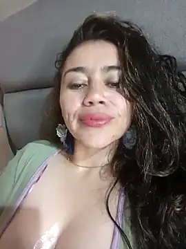 sexy-latina1 online show from October 19, 8:22 pm