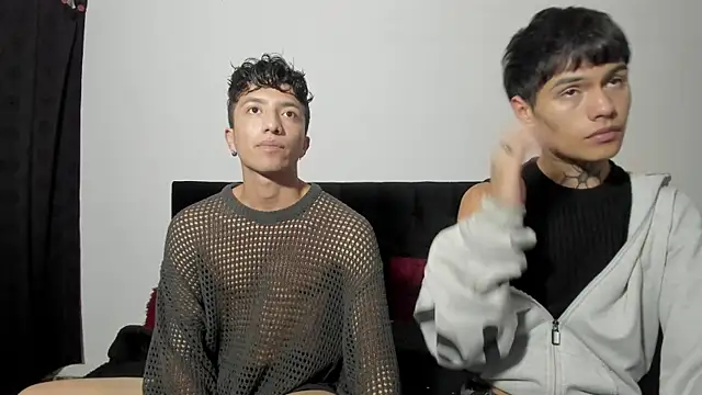 mhatias  online show from October 28, 2:39 am