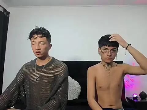 mhatias  online show from October 10, 12:04 am