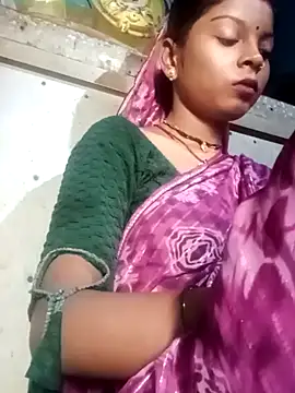 Snapshot of Hema4545 chatting on October 4, 6:30 am Hema4545 online show from October 4, 6:30 am