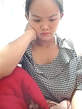 Snapshot of xinhxinhcute chatting on October 17, 10:24 pm xinhxinhcute online show from October 17, 10:24 pm