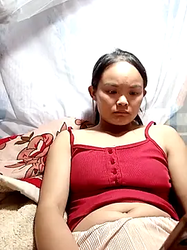 Snapshot of xinhxinhcute chatting on October 12, 1:13 pm xinhxinhcute online show from October 12, 1:13 pm