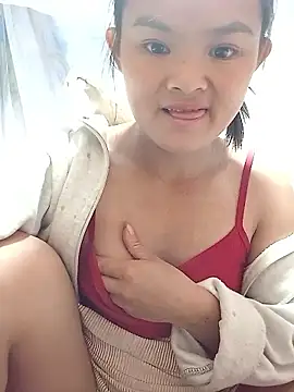 Snapshot of xinhxinhcute chatting on October 25, 12:40 am xinhxinhcute online show from October 25, 12:40 am