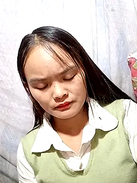 Snapshot of xinhxinhcute chatting on September 24, 3:27 am xinhxinhcute online show from September 24, 3:27 am