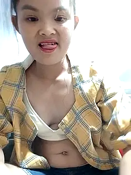 Snapshot of xinhxinhcute chatting on October 10, 10:53 am xinhxinhcute online show from October 10, 10:53 am