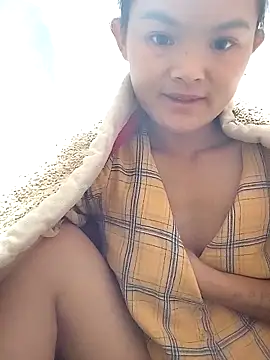 Snapshot of xinhxinhcute chatting on October 22, 11:10 pm xinhxinhcute online show from October 22, 11:10 pm