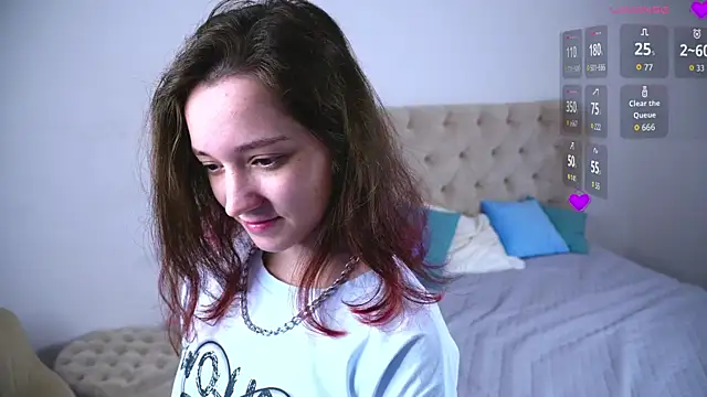 RolandaFolkes online show from October 4, 4:40 am