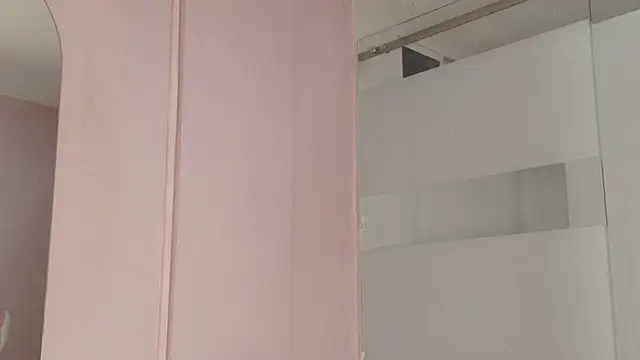 Snapshot of keila_hott20 chatting on October 27, 1:45 am keila hott20 online show from October 27, 1:45 am